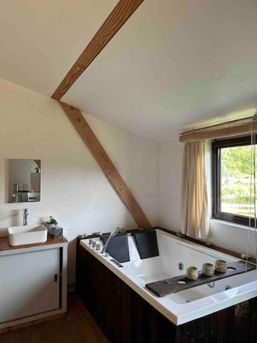 Mimizan-Plage Cosy Cabane Boise Solaire, Balneo Bath Et Toilette Seche A La Ferme מראה חיצוני תמונה